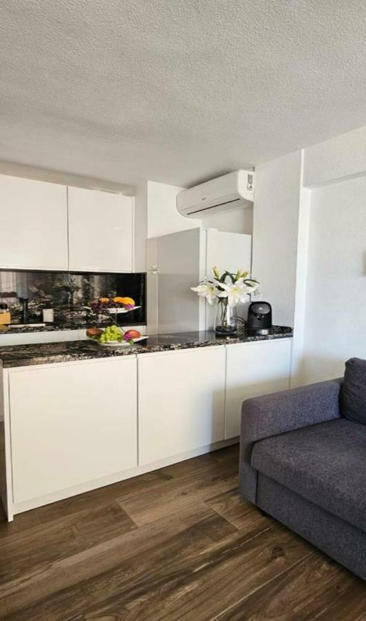 Moderno Apartamento Con Vistas Al Mar カルプ エクステリア 写真